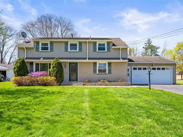 19 Edward Ln, Spencerport, NY 14559