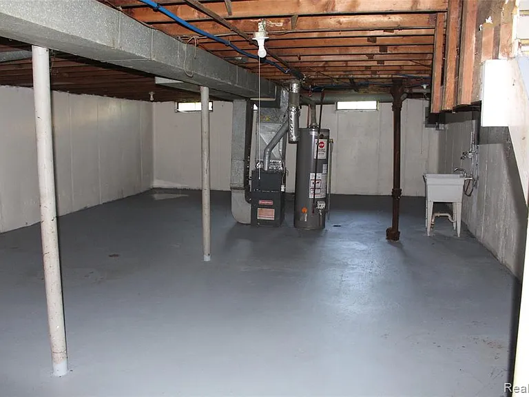 14823 Muirland St — Photo 10
