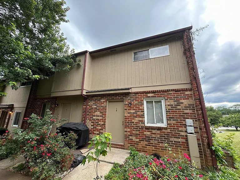 5139 Overland Dr #D — Photo 2