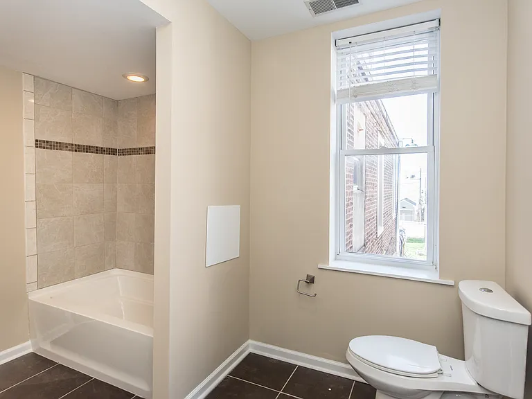 2316 E Lehigh Ave — Photo 45
