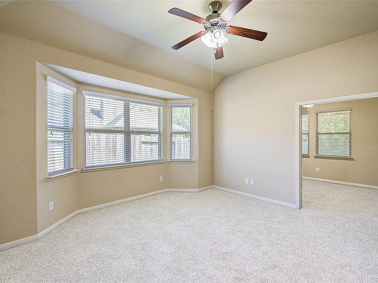19306 Boulder Bay Ln — Photo 23