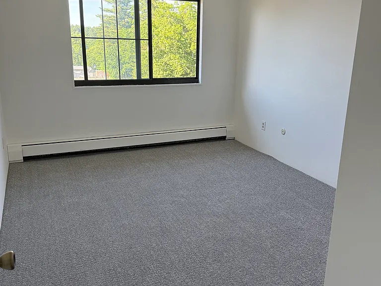 134 Mammoth Rd #28 — Photo 4
