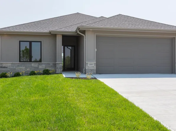 14905 Hibbs St, Bennington, NE 68007