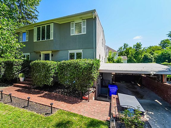 3rd image of 10009 Broad St #B
