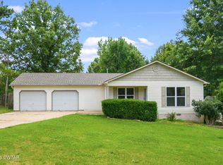287 Cheyenne Cir, Lexington, TN 38351