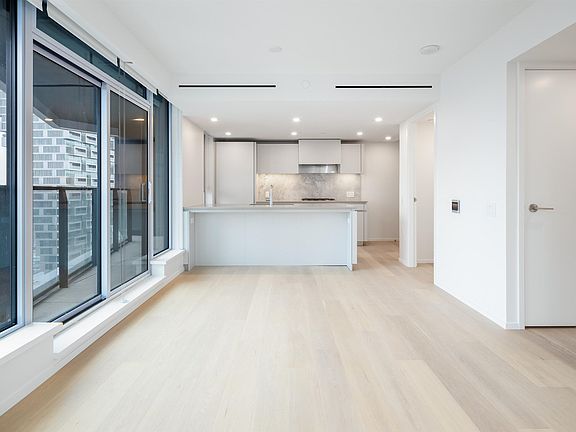 4th image of 889 Pacific St #1407
