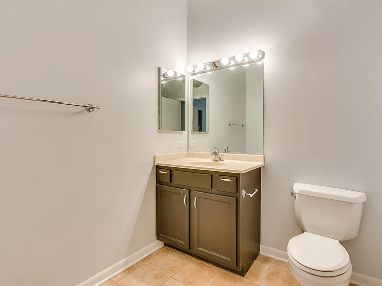 1200 W Monroe St #415 — Photo 8