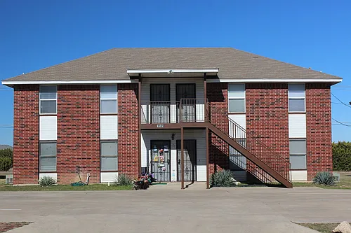 1109 Horizon Dr Photo 1
