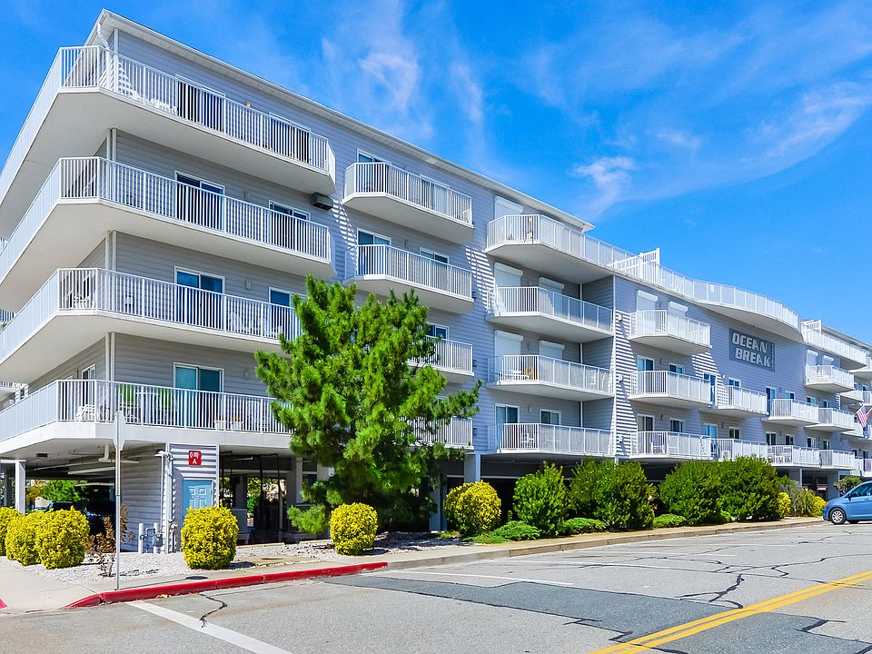 Welcome to 411 Ocean Break!