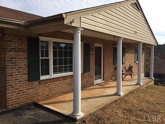 3rd image of 122 Mayfield Dr