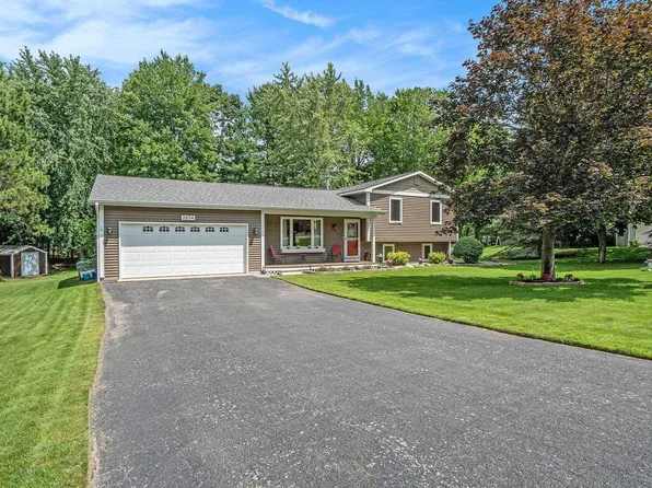 3234 English Woods Dr, Traverse City, MI 49686