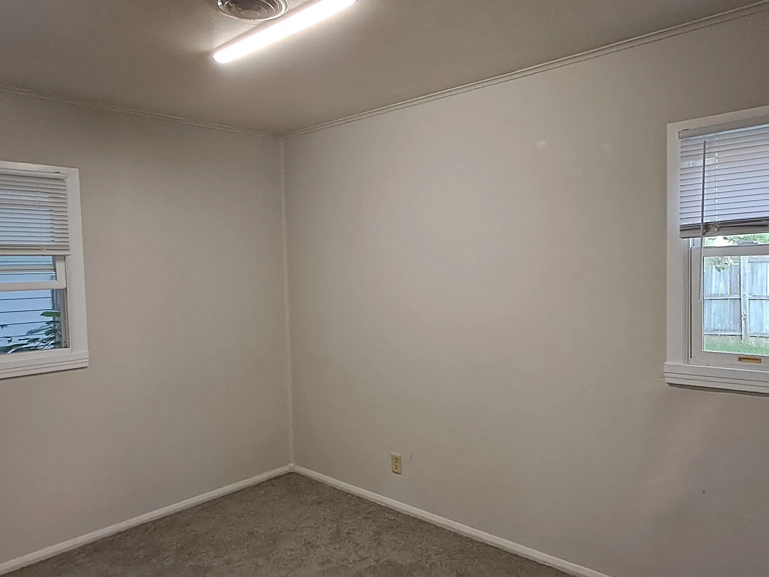 3BR/1ba on Quiet Street, Detached Garage in 46806 — Photo 2