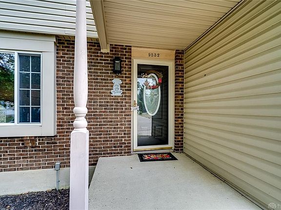 3rd image of 9532 Springwater Ln
