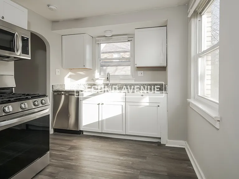 610 Churchill Ave — Photo 7