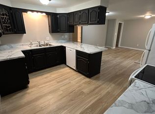 513-513 1/2 Washington St, Hudson, IA 50643