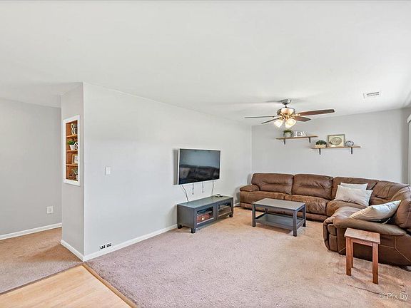 4th image of 34W791 N James Dr