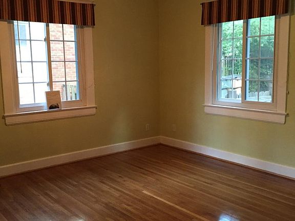 2nd image of 2507 Westwood Ave