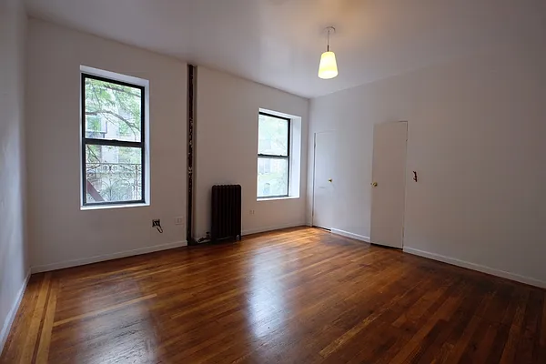 Rented by Keller Williams NYC | media 25