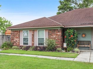 1901 Snowbird Dr, Harvey, LA 70058