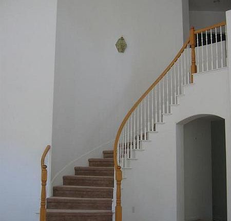4th image of 3239 Camelot Dr