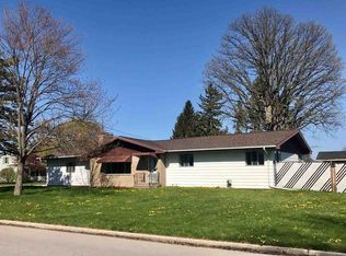 5677 Michael Dr, Bay City, MI