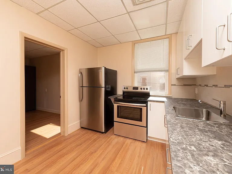 1317 Wolf St #2 — Photo 2