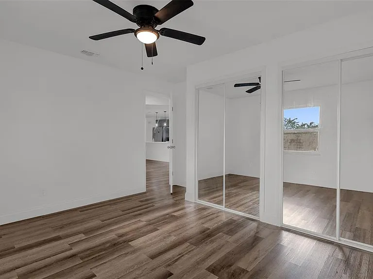 2433 Benjamin Dr — Photo 22