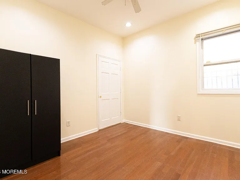 158 Terrace Ave #2 — Photo 9