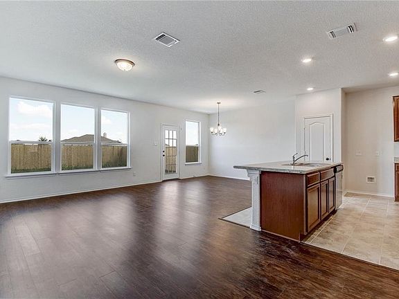 3rd image of 6237 Mantalcino Dr