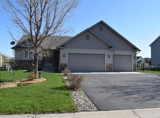 2405 River Bend Trl, Mayer, MN 55360