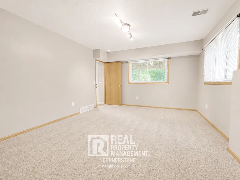 478 116th Ave — Photo 22