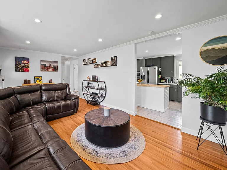 3928 Stilton Dr — Photo 8