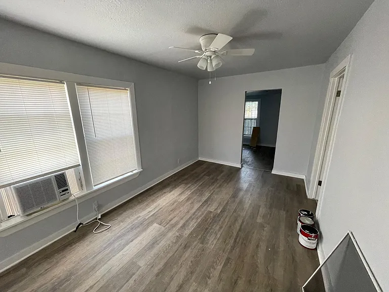 204 Lone Star Blvd — Photo 6