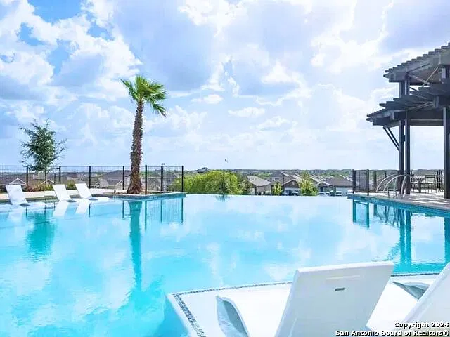 4 bed, 2.5 bath, 2125 sqft, $2,100 — Photo 1