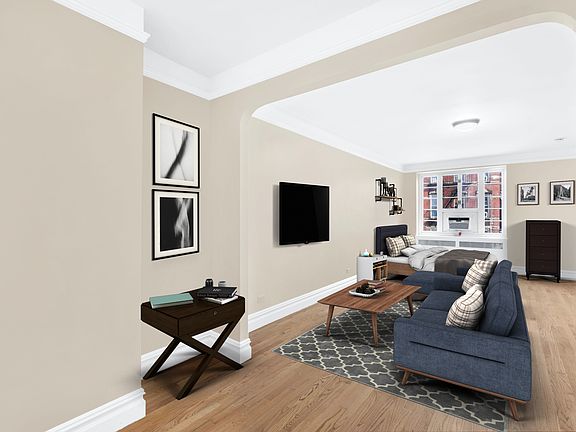 4th image of 1 Jane St APT 4a