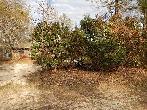 Driveway entrance to home
