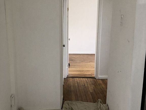 4th image of 1087 Carroll St APT B10