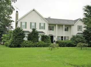 7610 Garden Prairie Rd, Garden Prairie, IL 61038