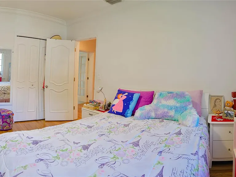 1535 Baracoa Ave — Photo 33