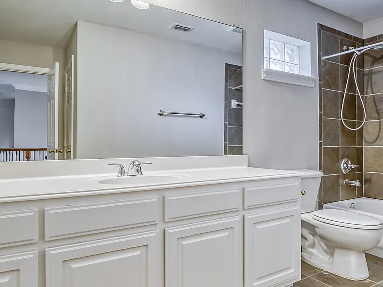6533 Riveredge Dr — Photo 17