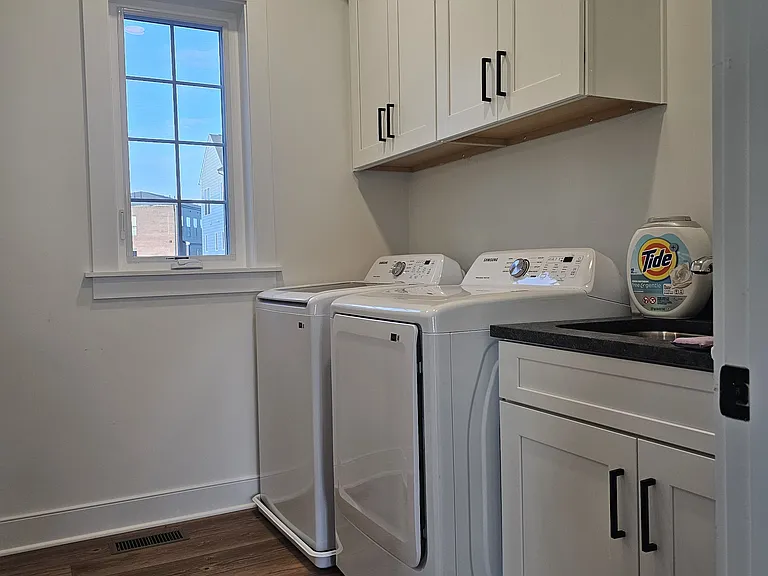 114 Main St — Photo 15
