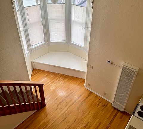 2nd image of 1103 H St APT D