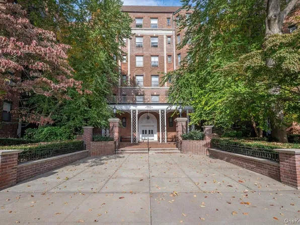 84-51 Beverly Road #2J, Kew Gardens, NY 11415