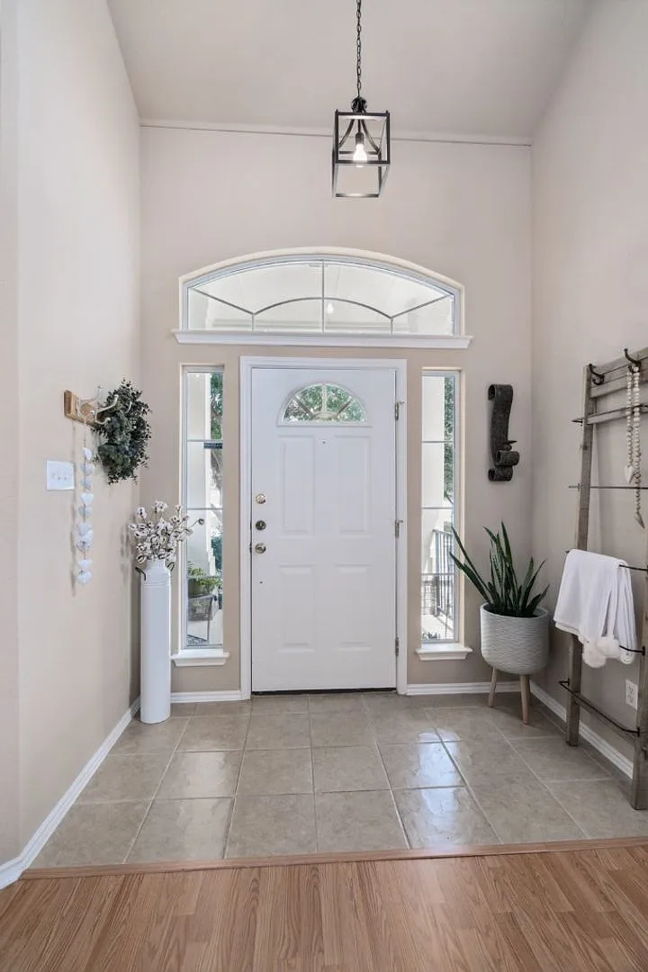 2913 Fleet Drive Austin, TX 78748 — Photo 2