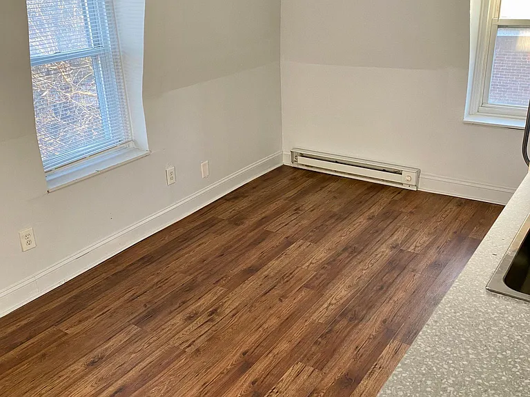 504 E Johnson St #3 — Photo 3