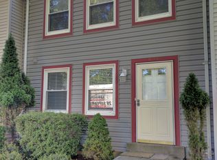 11143 Captains Walk Ct, Gaithersburg, MD 20878