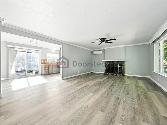 4th image of 544 Boynton Ave