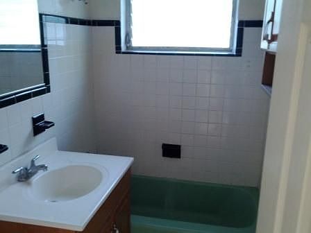 2nd image of 4430 NE 2nd Ave