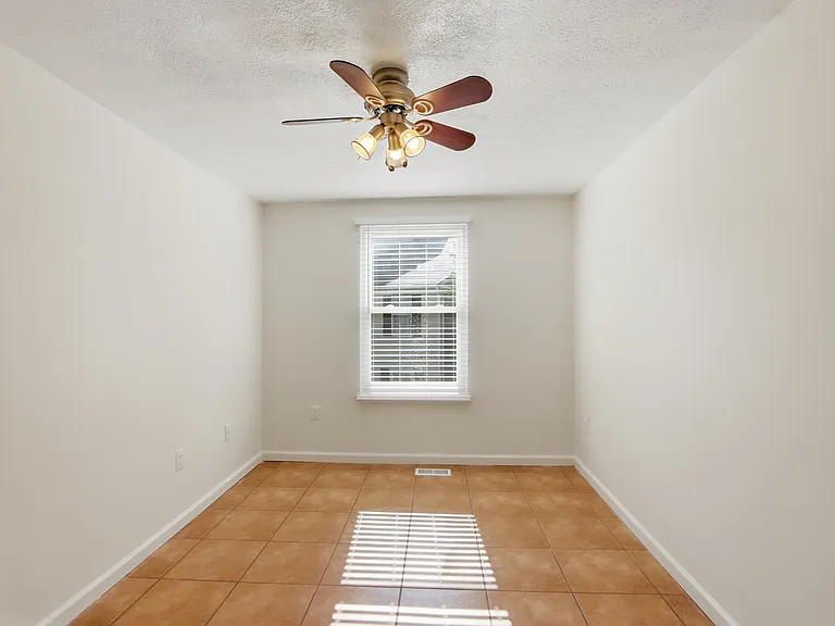 40 Whitechurch Ct — Photo 18