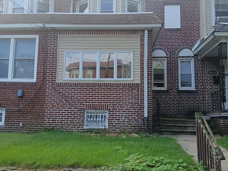 4612 Highland Ave